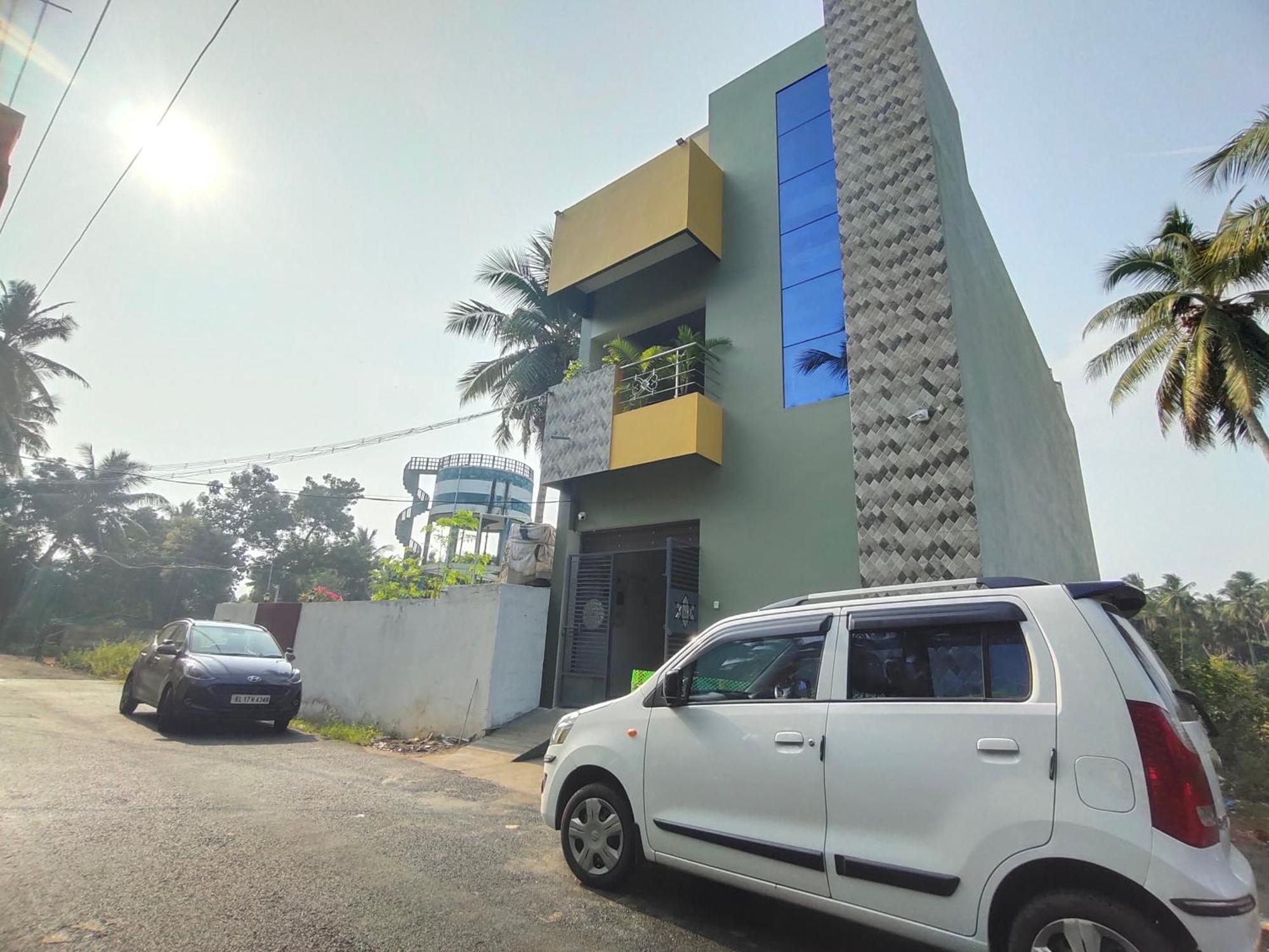 Pv Inn Пондичери Екстериор снимка