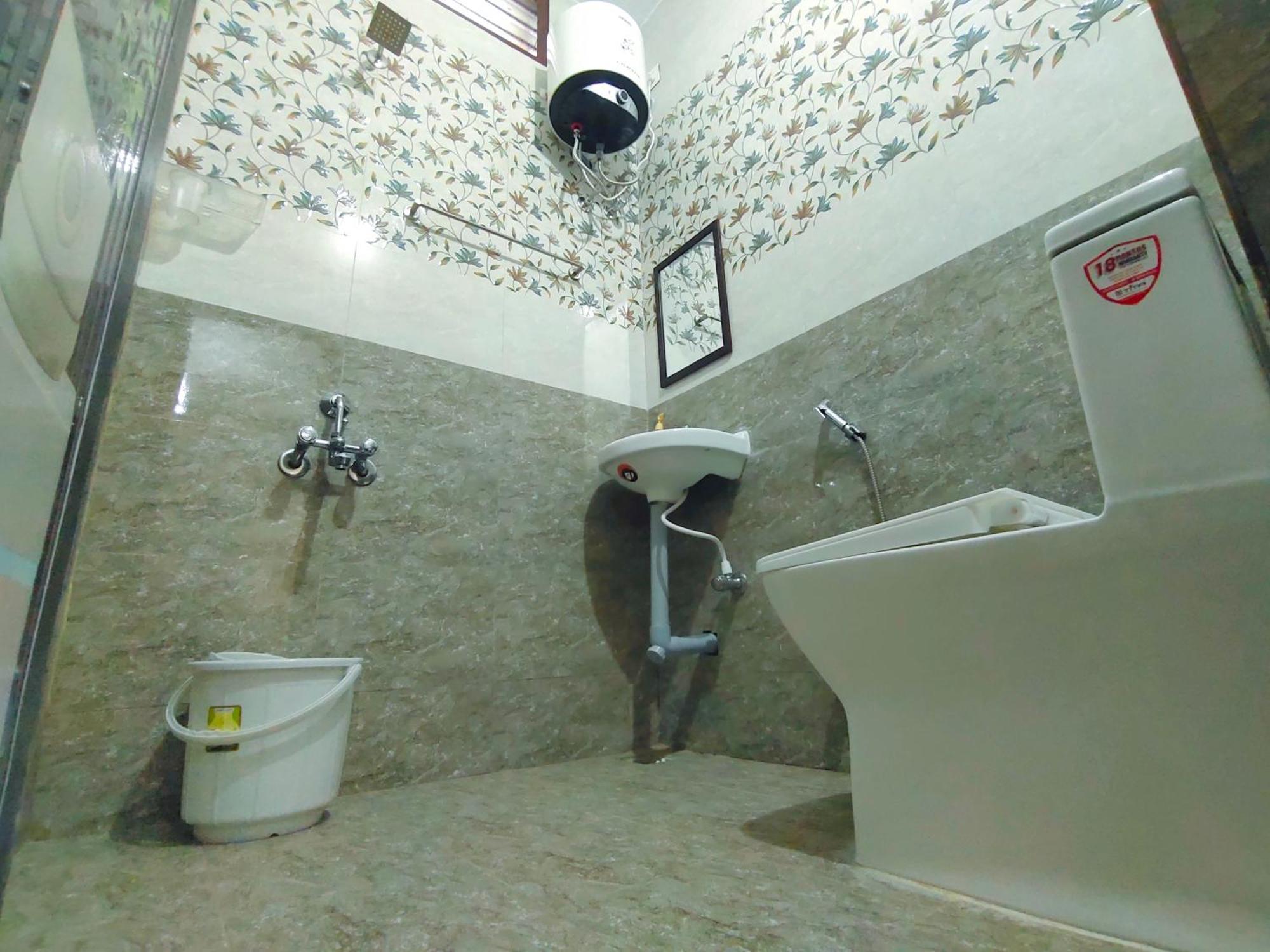 Pv Inn Пондичери Екстериор снимка