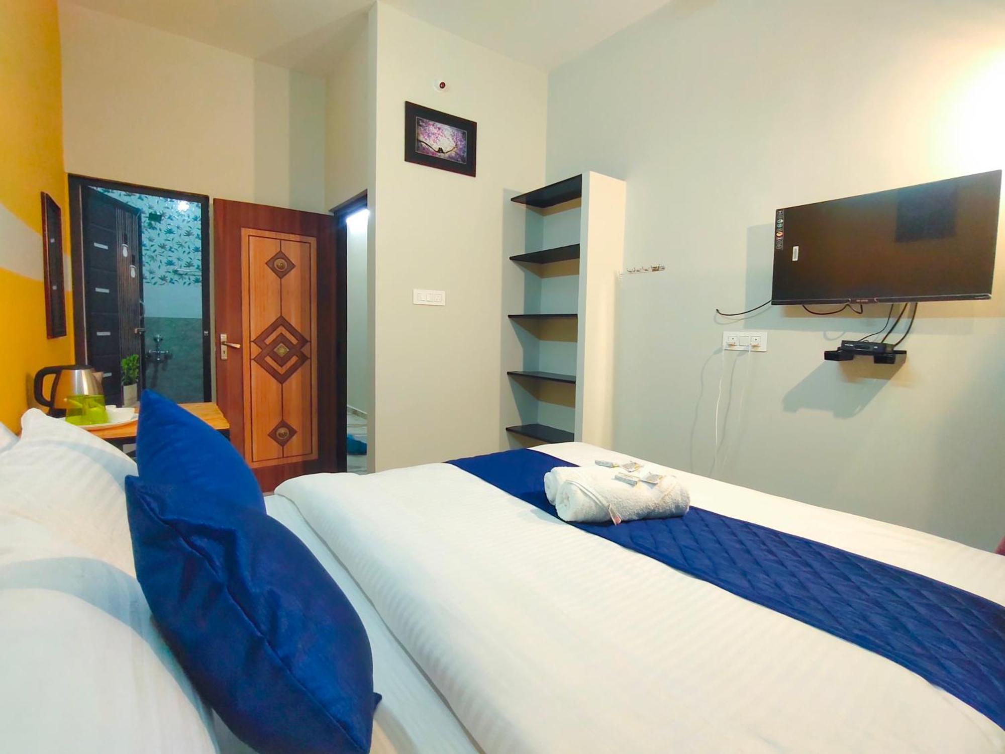 Pv Inn Пондичери Екстериор снимка